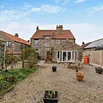6 Bed In Pickering Oc-96415