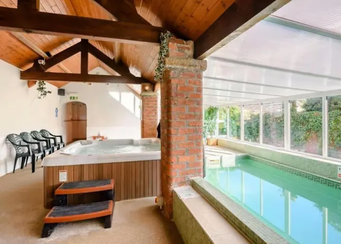 6 Bed In Pickering Oc-96415 *