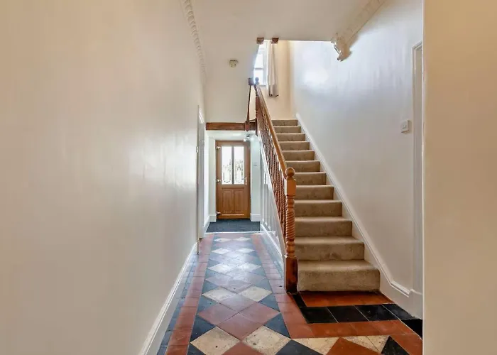 6 Bed In Pickering Oc-96415 *