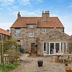 6 Bed In Pickering Oc-96415 * Newton-on-Rawcliffe