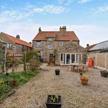 6 Bed In Pickering Oc-96415
